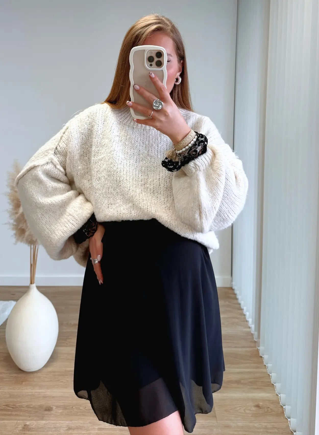 pull-de-grossesse-en-maille-oversizebeige