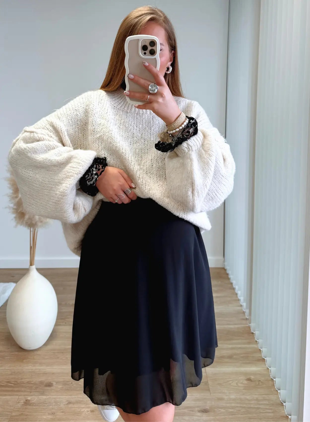 pull-de-grossesse-en-maille-oversizebeige