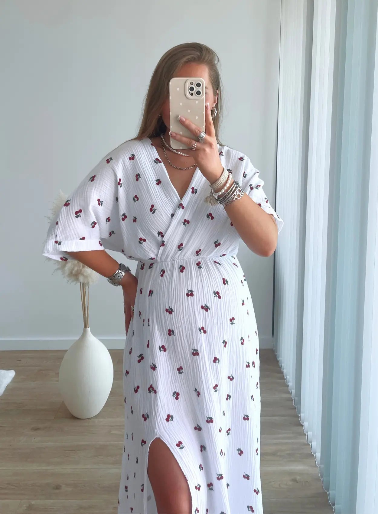 robe-longue-de-grossesse-en-gaze-de-coton-motif-cerises