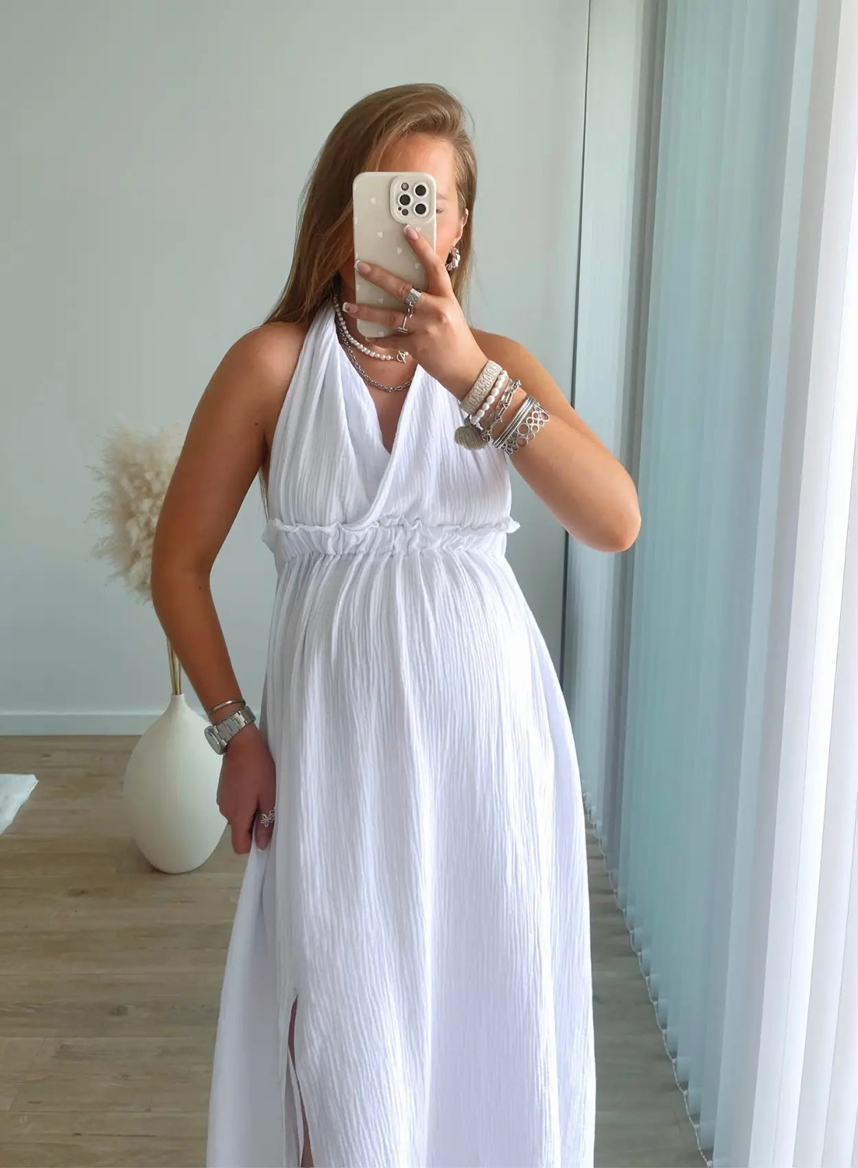 robe-longue-de-grossesse-en-gaze-de-coton-blanche-dos-nu