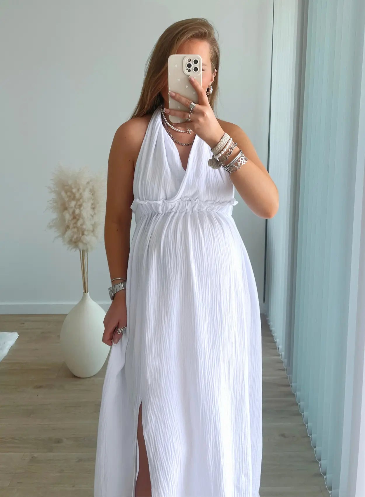 robe-longue-de-grossesse-en-gaze-de-coton-blanche-dos-nu