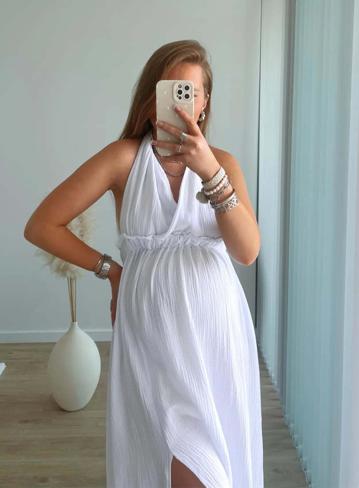 robe-longue-de-grossesse-en-gaze-de-coton-blanche-dos-nu