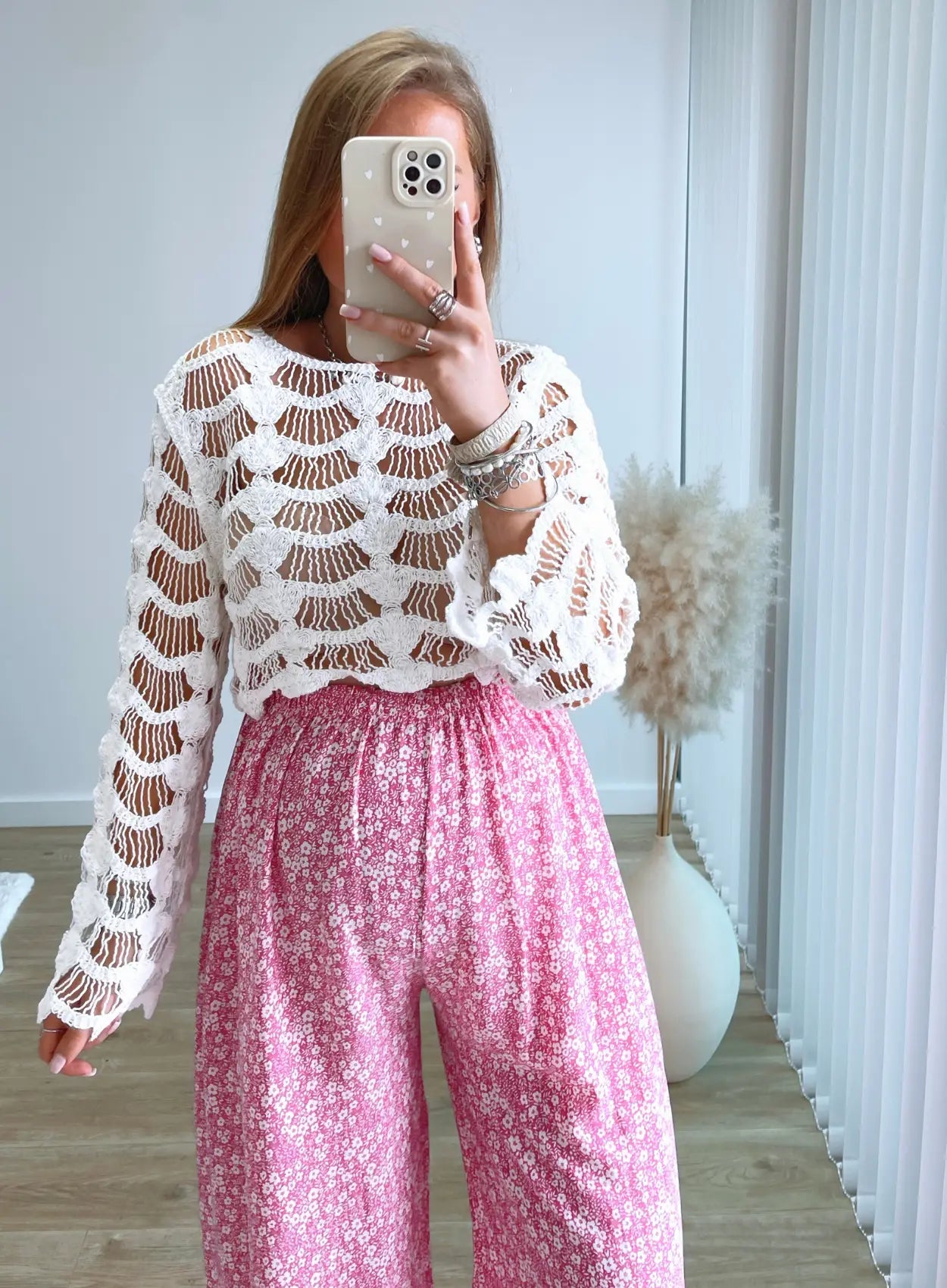 pantalon-de-grossesse-fleuri-rose