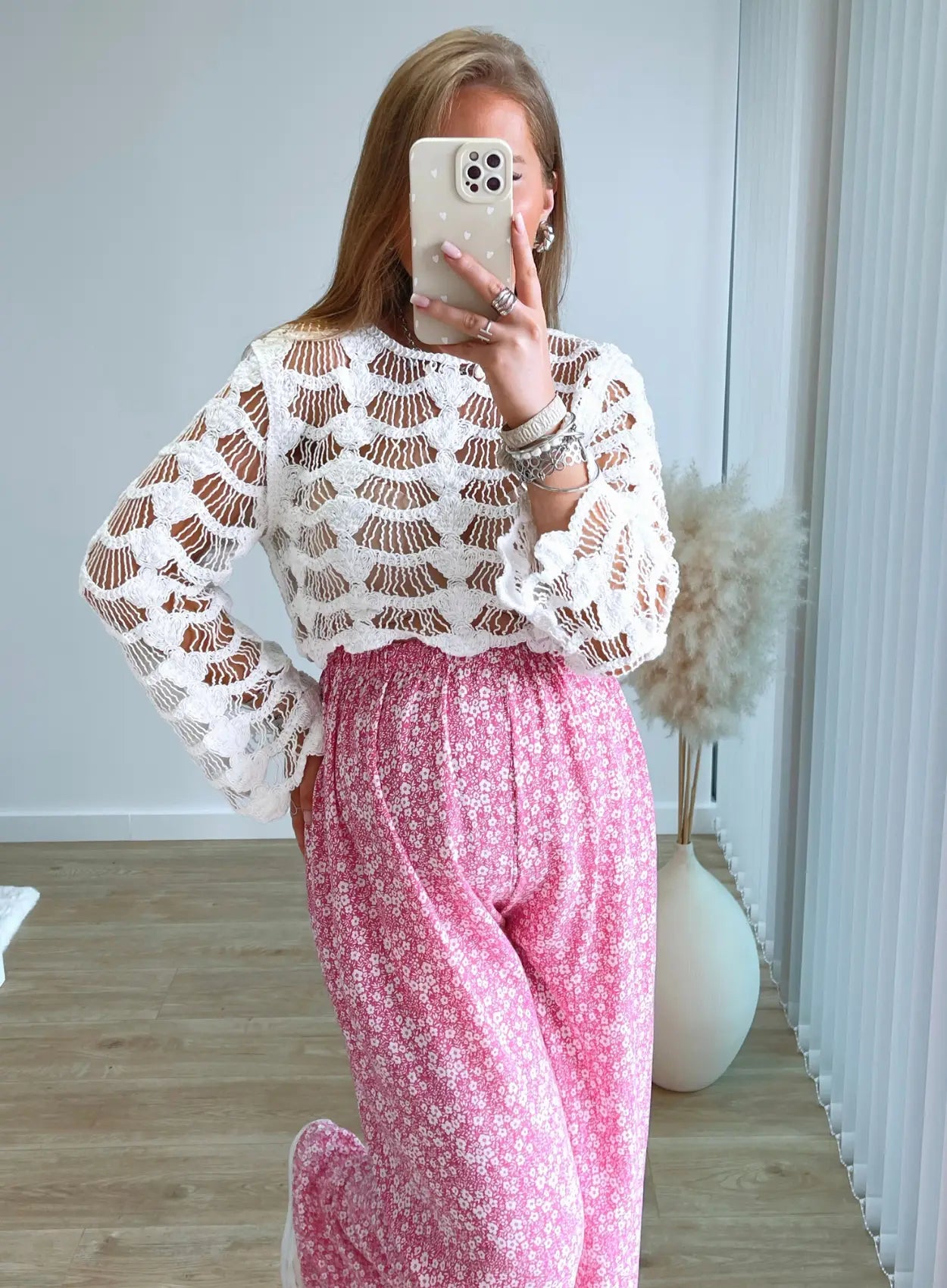 pantalon-de-grossesse-fleuri-rose