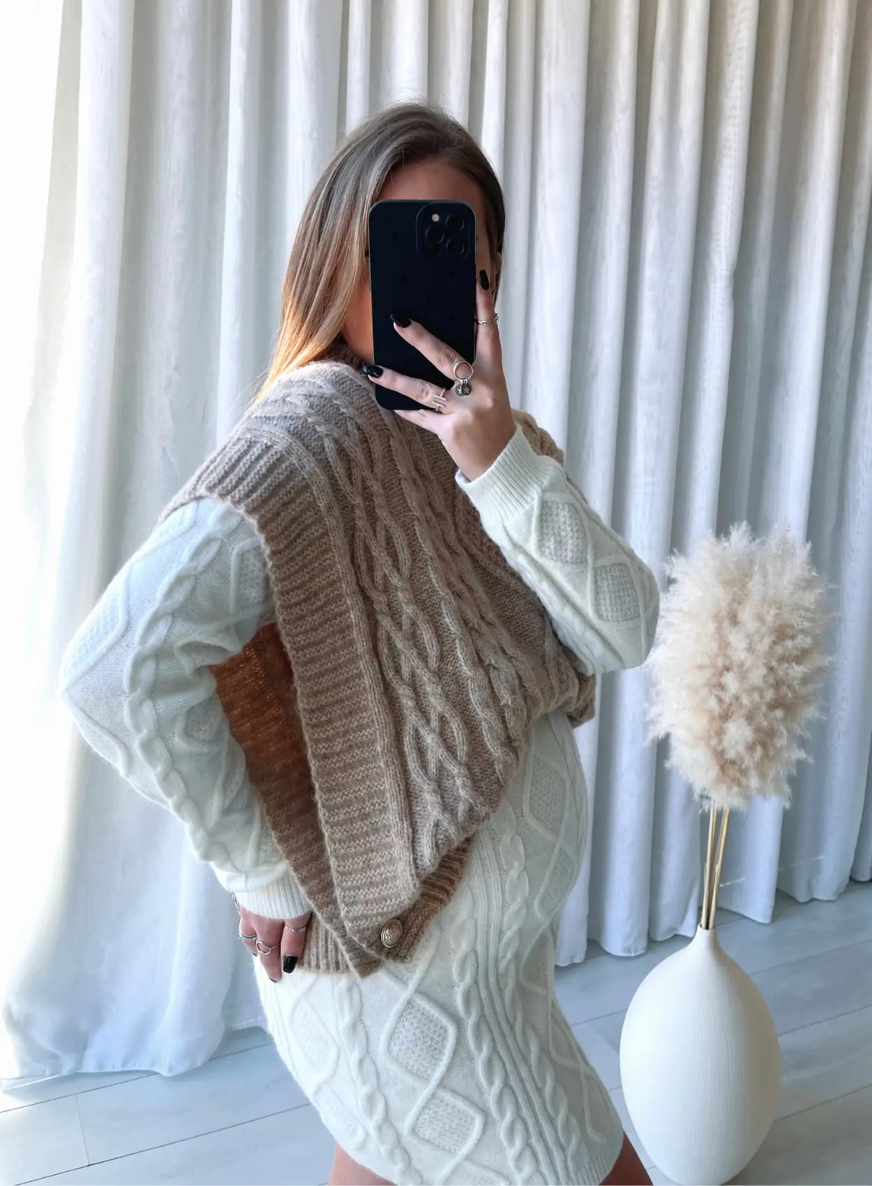 poncho-court-de-grossesse-en-laine