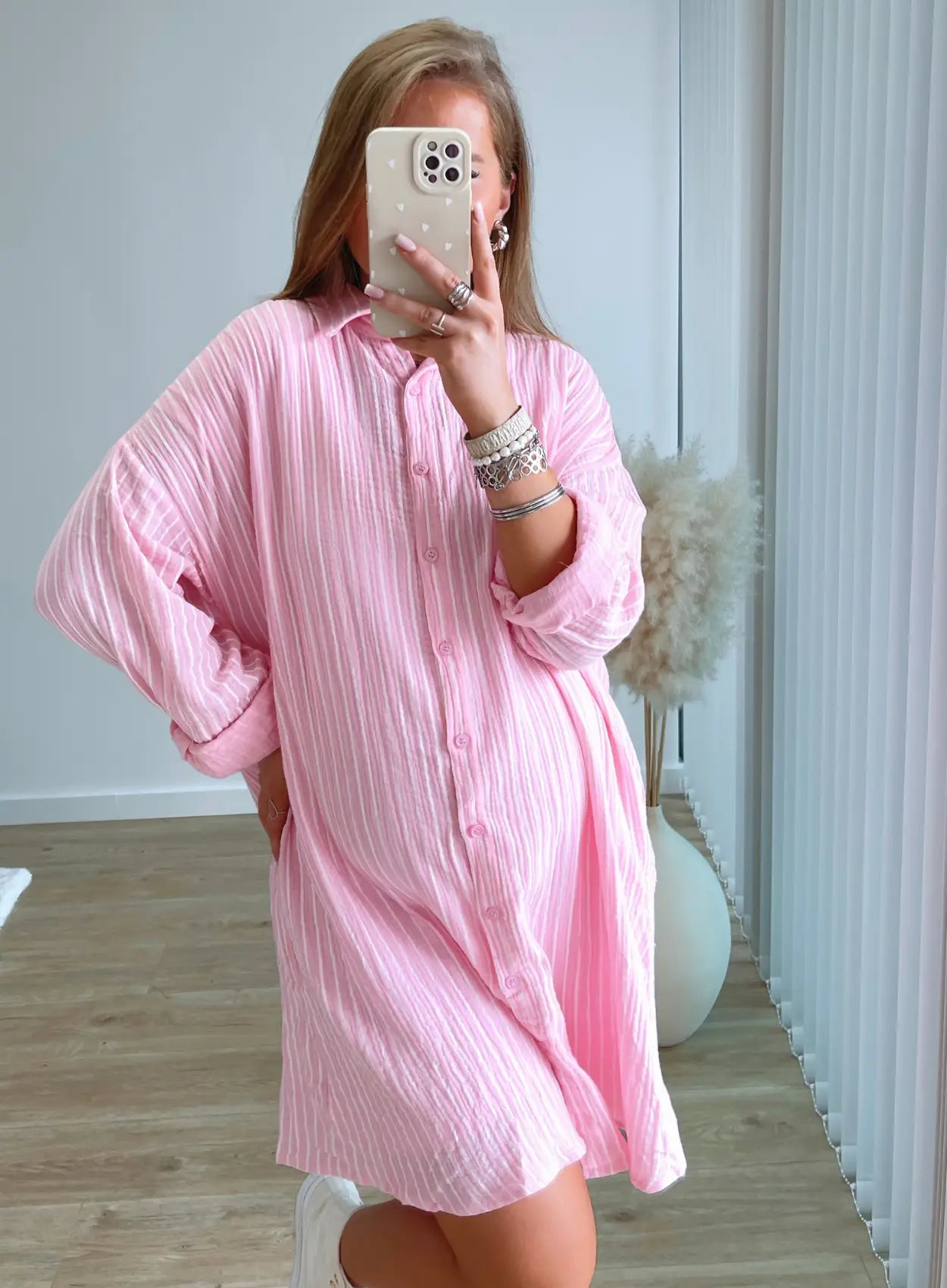 robe-chemise-de-grossesse-en-coton-à-rayures-rose