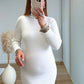 robe-longue-de-grossesse-col-roulé-blanche-en-maille