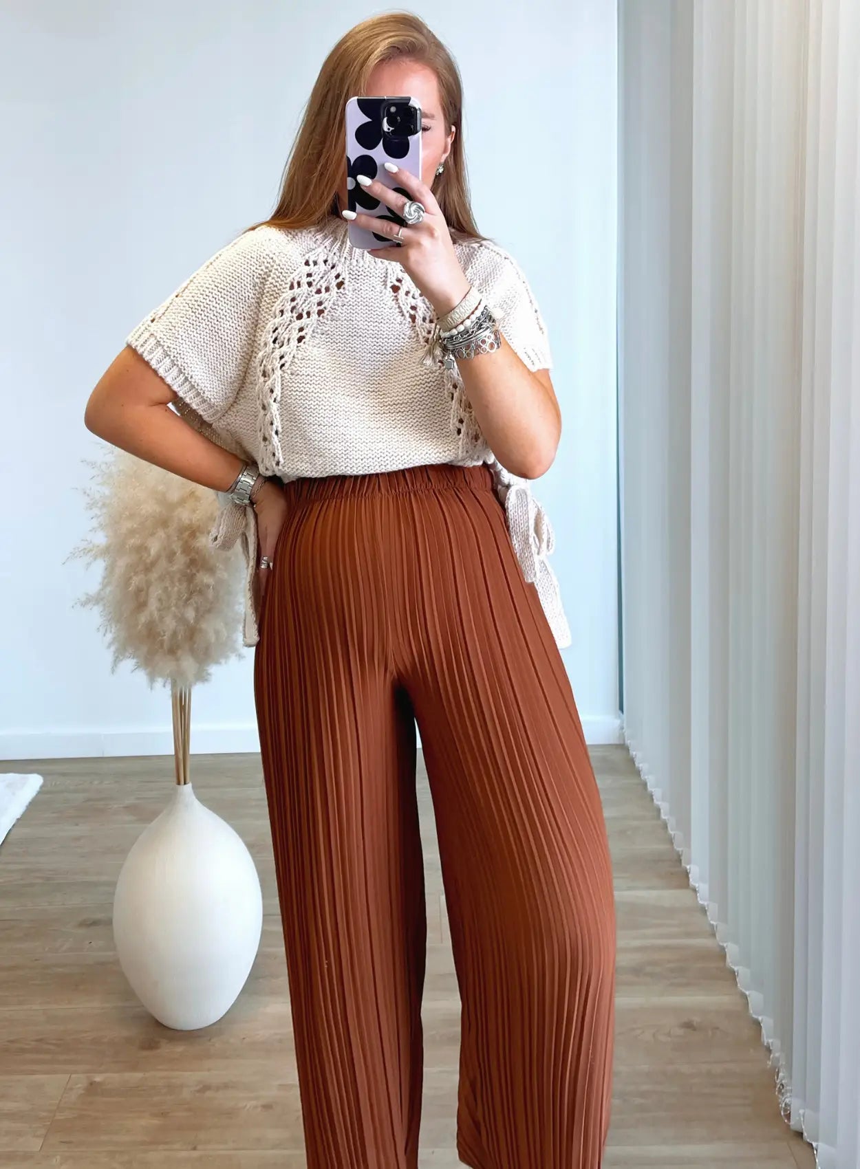 pantalon-de-grossesse-plissé-couleur-chocolat