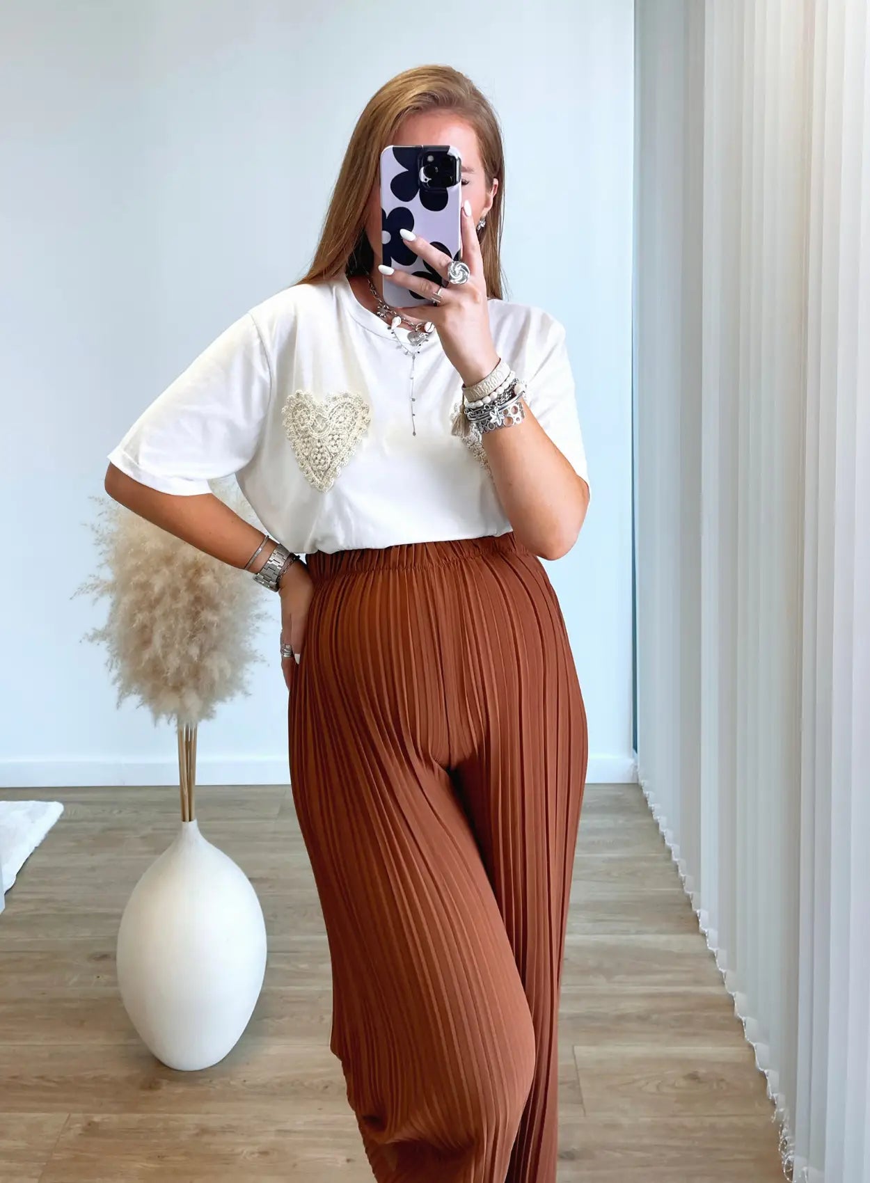 pantalon-de-grossesse-plissé-couleur-chocolat